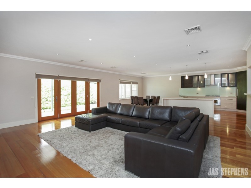 33 Napoleon Street, West Footscray VIC 3012