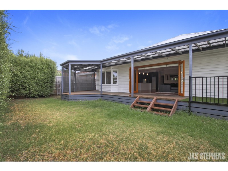 33 Napoleon Street, West Footscray VIC 3012