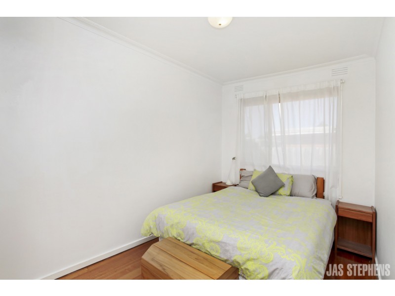 2/698 Barkly Street, West Footscray VIC 3012