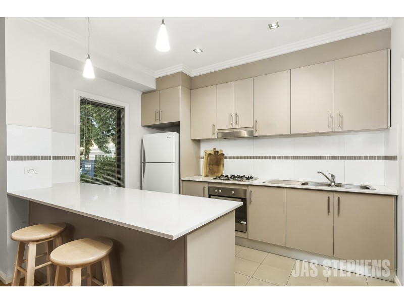 21/24 Dongola Road, West Footscray VIC 3012