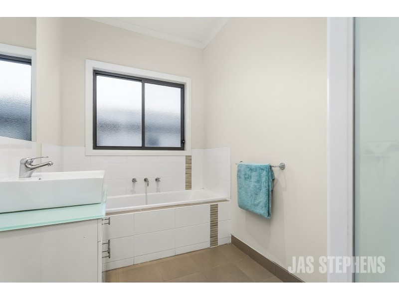 21/24 Dongola Road, West Footscray VIC 3012