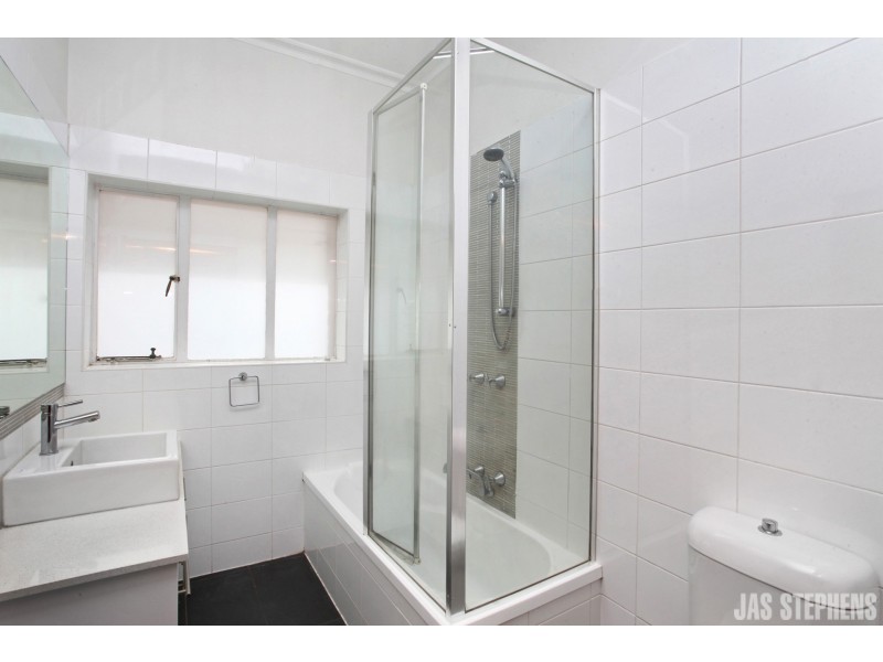 18 Andrews Street, Spotswood VIC 3015