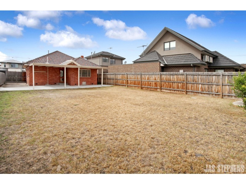 18 Andrews Street, Spotswood VIC 3015