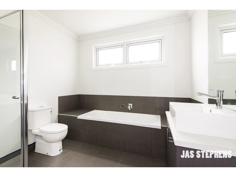 1/13 Adelaide Street, Albion VIC 3020