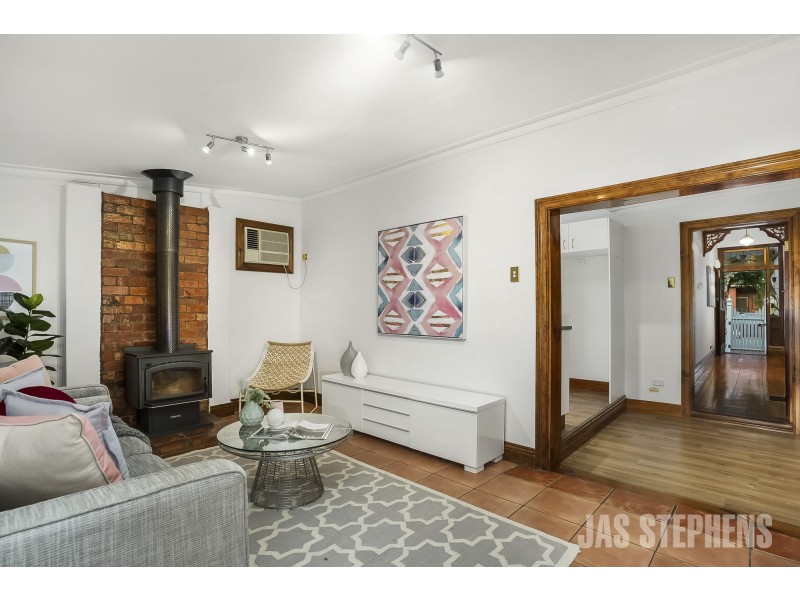 90 Queensville Street, Kingsville VIC 3012