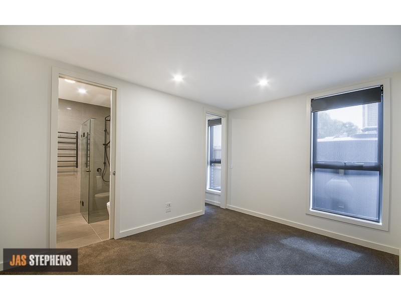5/5 Flower Street, Essendon VIC 3040