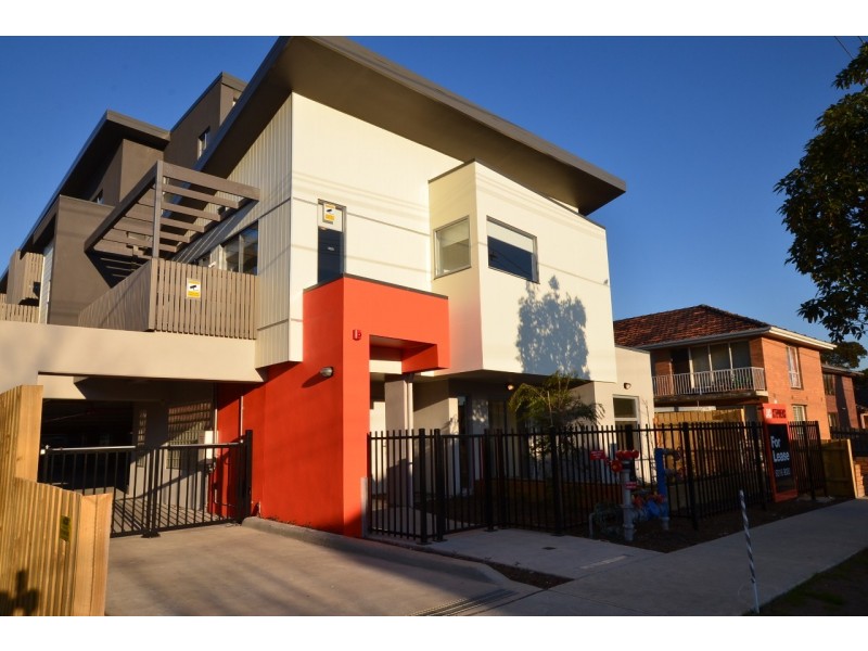 2/24 Empire Street, Footscray VIC 3011