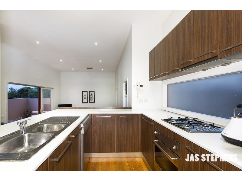 1/9 Bell Street, Seddon VIC 3011