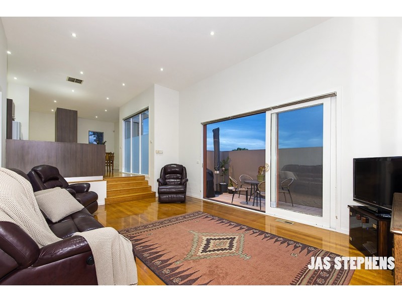 1/9 Bell Street, Seddon VIC 3011