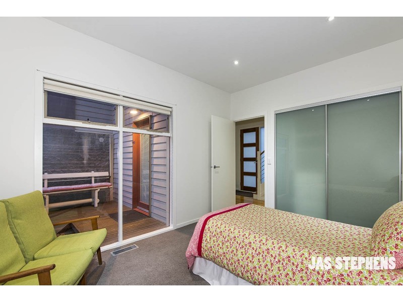 1/9 Bell Street, Seddon VIC 3011