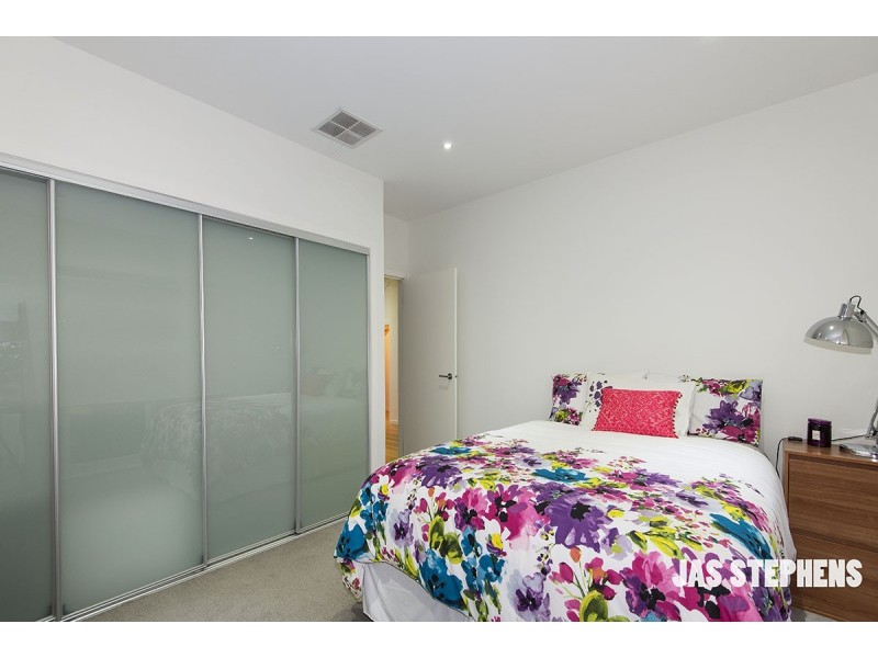 1/9 Bell Street, Seddon VIC 3011
