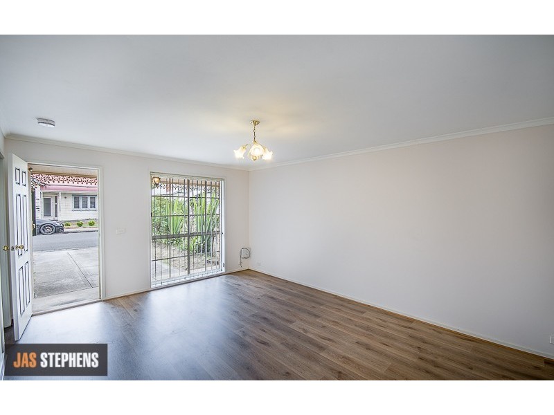 8 Pearce Street, Yarraville VIC 3013