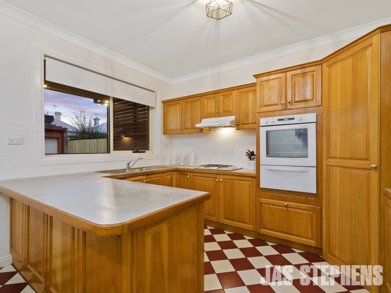 4 Johnson Street, Footscray VIC 3011