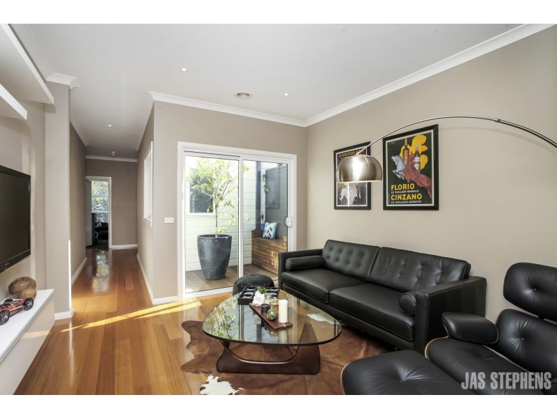 82 Gordon Street, Newport VIC 3015