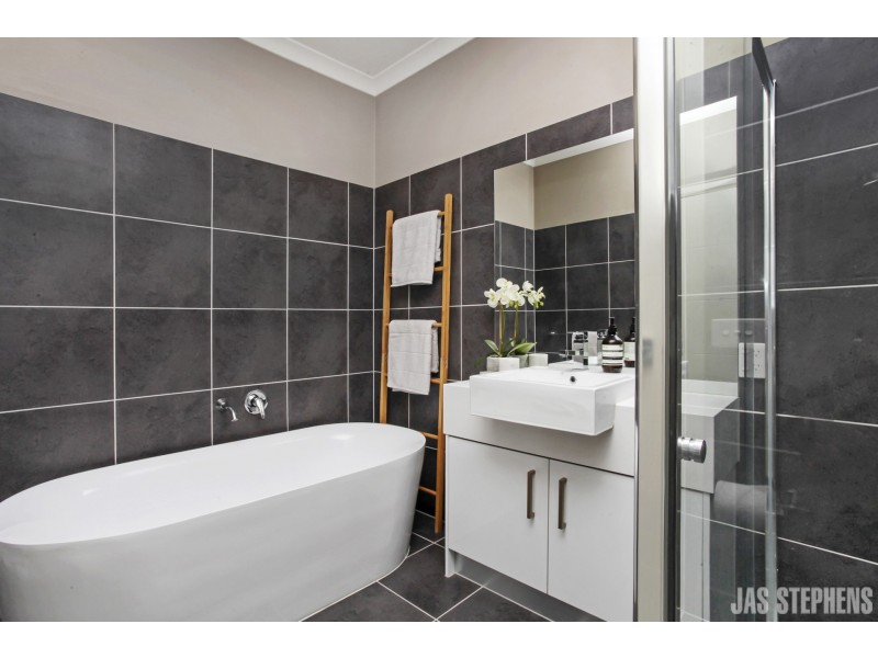 82 Gordon Street, Newport VIC 3015