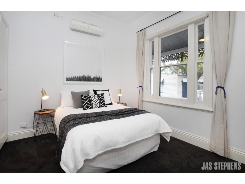 16 Margaret Street, Seddon VIC 3011