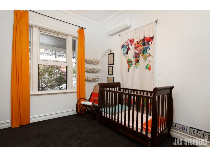 16 Margaret Street, Seddon VIC 3011