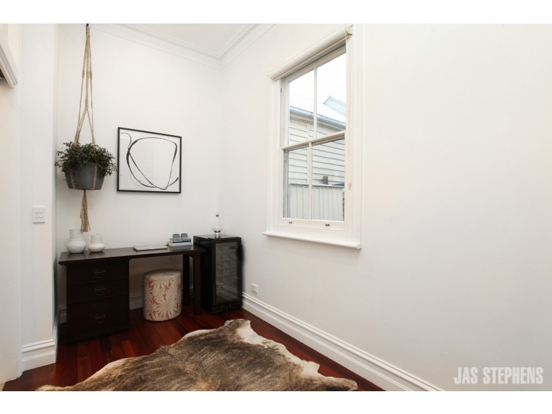 16 Margaret Street, Seddon VIC 3011