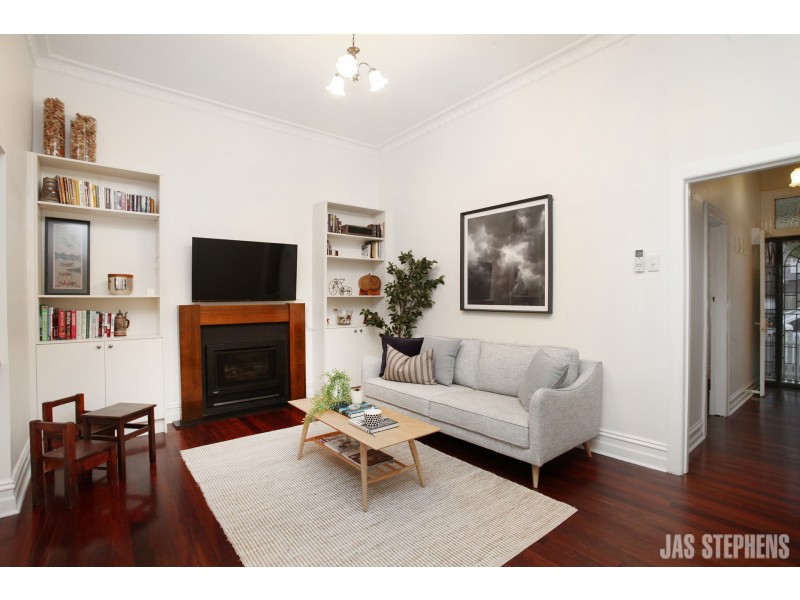 16 Margaret Street, Seddon VIC 3011