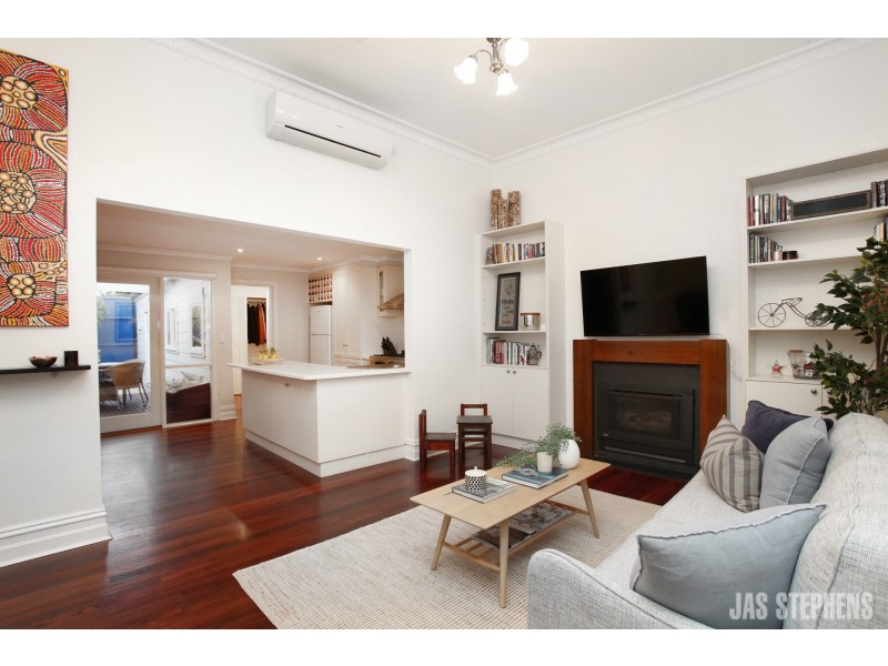 16 Margaret Street, Seddon VIC 3011