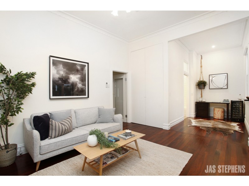 16 Margaret Street, Seddon VIC 3011
