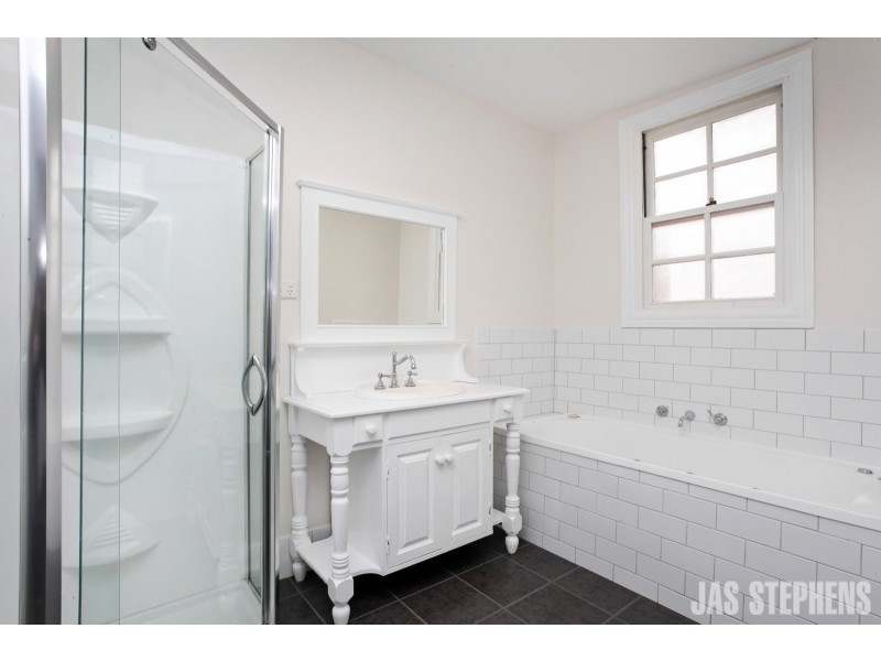 15 Couch Street, Sunshine VIC 3020
