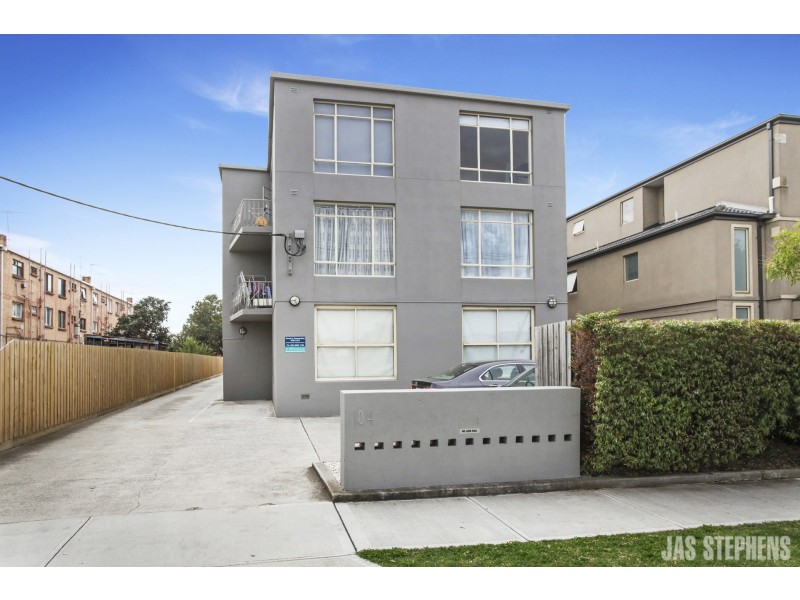 16/104 Cross Street, West Footscray VIC 3012