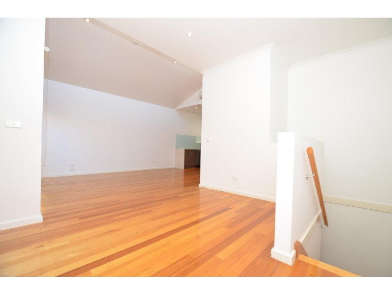 7/10 Rosamond Road, Footscray VIC 3011
