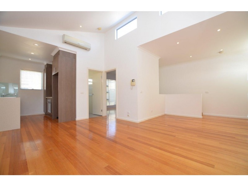 7/10 Rosamond Road, Footscray VIC 3011