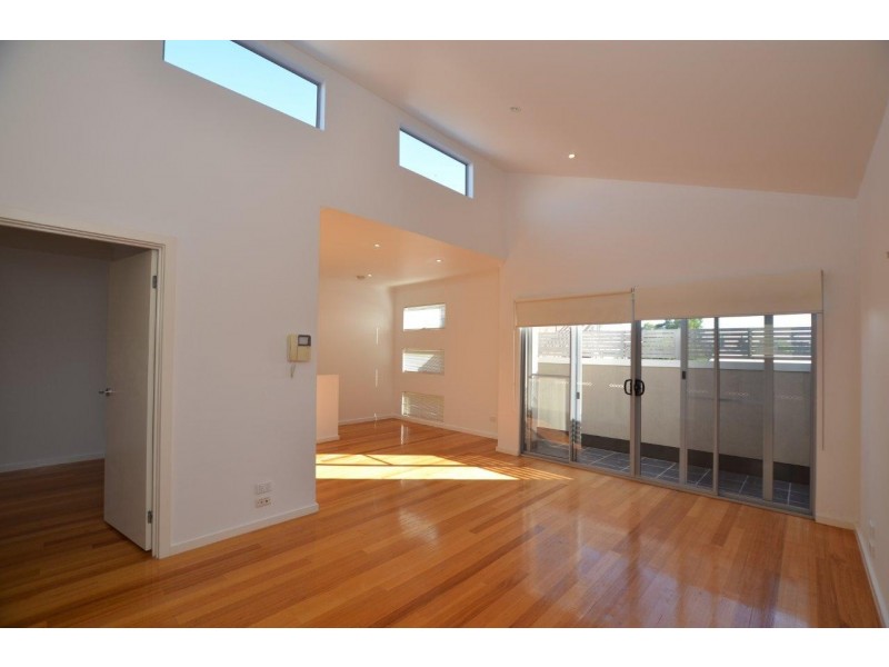 7/10 Rosamond Road, Footscray VIC 3011