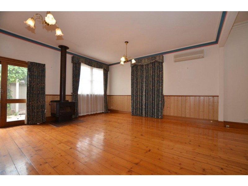 64 Gamon Street, Seddon VIC 3011