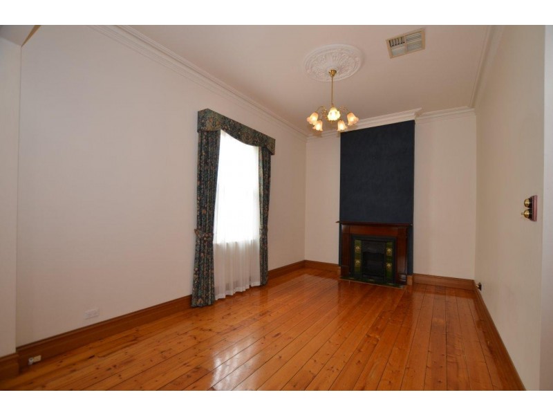 64 Gamon Street, Seddon VIC 3011