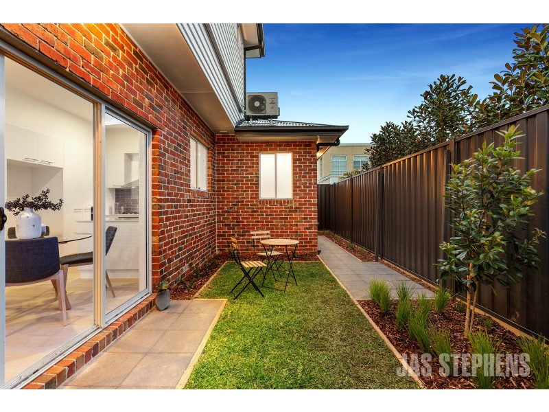 2/11 Pridham Street, Maribyrnong VIC 3032