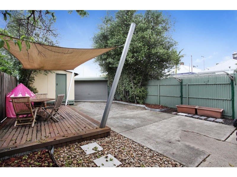 2 Oscar Street, Seddon VIC 3011