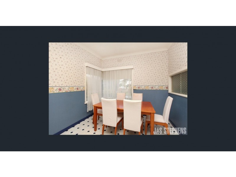 14 Vernon Street, South Kingsville VIC 3015