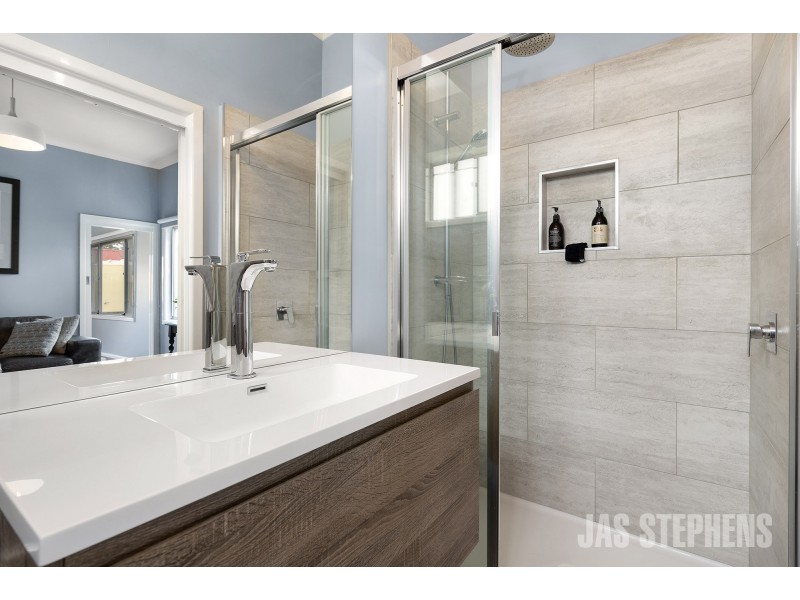 7 Albion Street, Kingsville VIC 3012