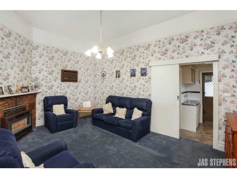 11 Empress Avenue, Kingsville VIC 3012