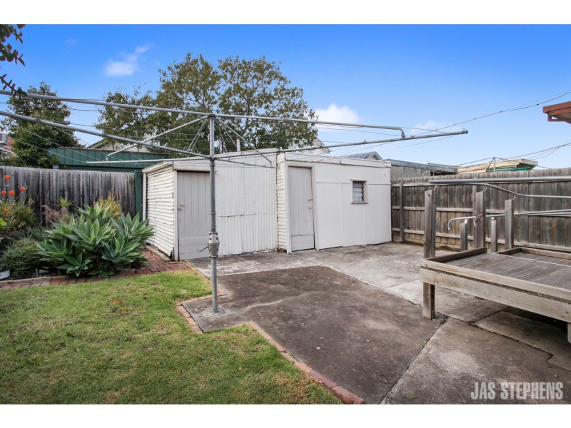 11 Empress Avenue, Kingsville VIC 3012