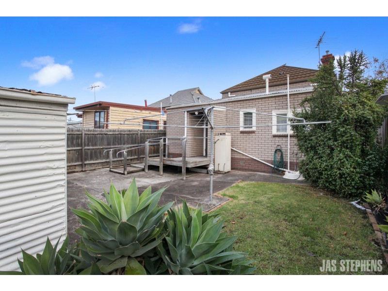 11 Empress Avenue, Kingsville VIC 3012