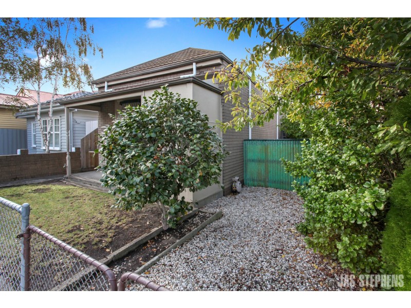 11 Empress Avenue, Kingsville VIC 3012