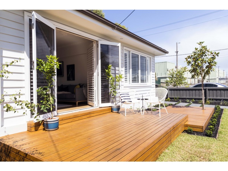 2 Roberts Street, Spotswood VIC 3015