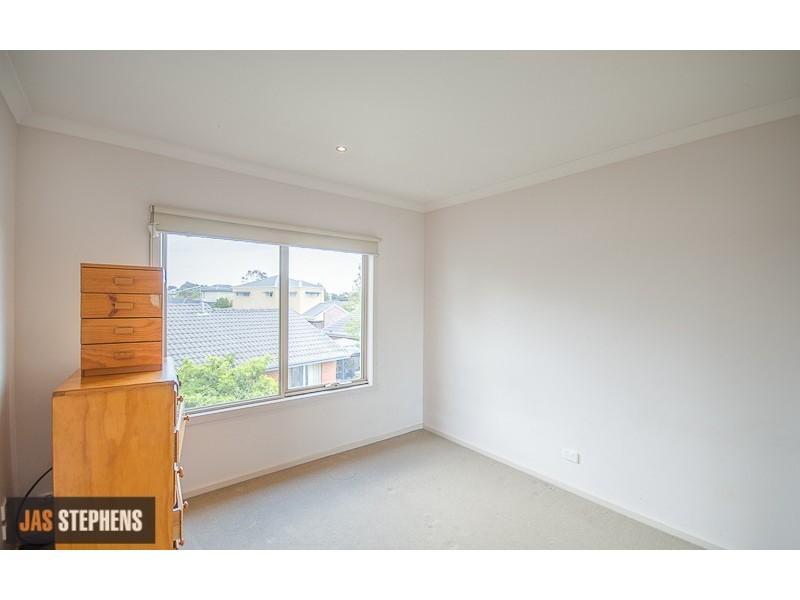 1/136 Churchill Avenue, Braybrook VIC 3019