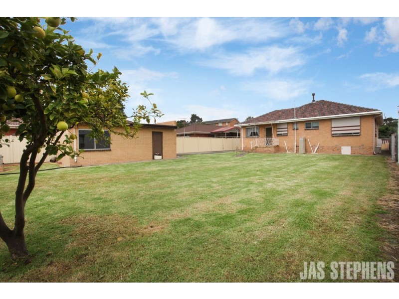 12 Randall Street, Maribyrnong VIC 3032
