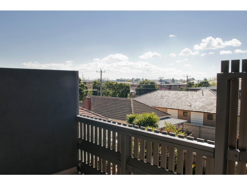 12/24 Empire Street, Footscray VIC 3011