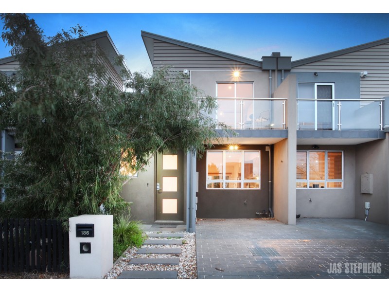 186 Charles Street, Seddon VIC 3011