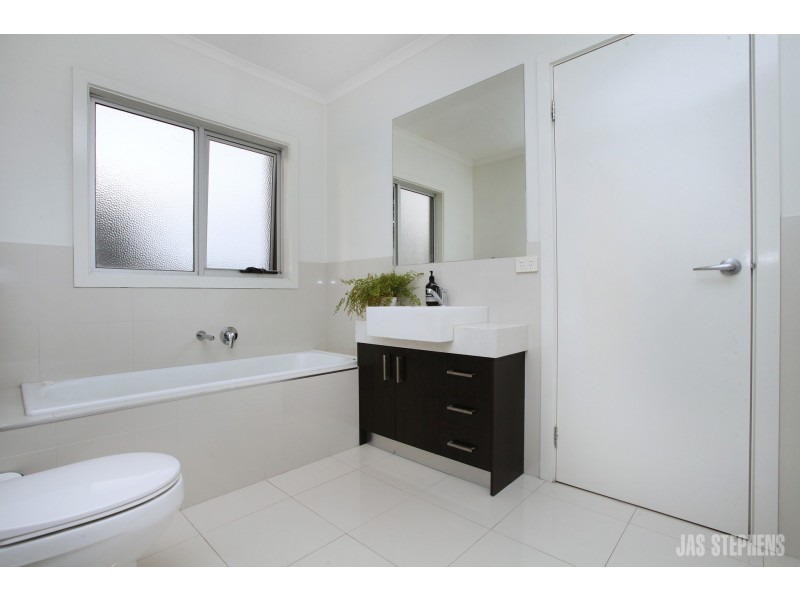 186 Charles Street, Seddon VIC 3011