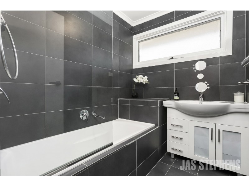 4/101 Blackshaws Road, Newport VIC 3015