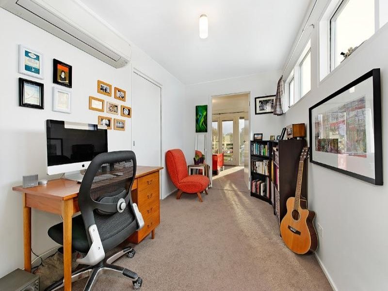 2B Monmouth Street, Newport VIC 3015