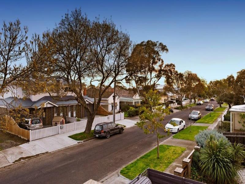 2B Monmouth Street, Newport VIC 3015