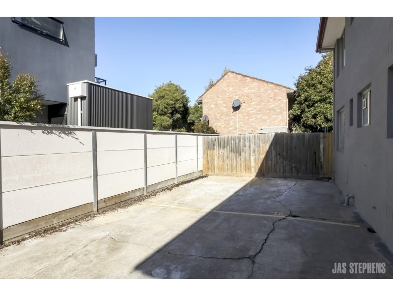 16/705 Barkly Street, West Footscray VIC 3012